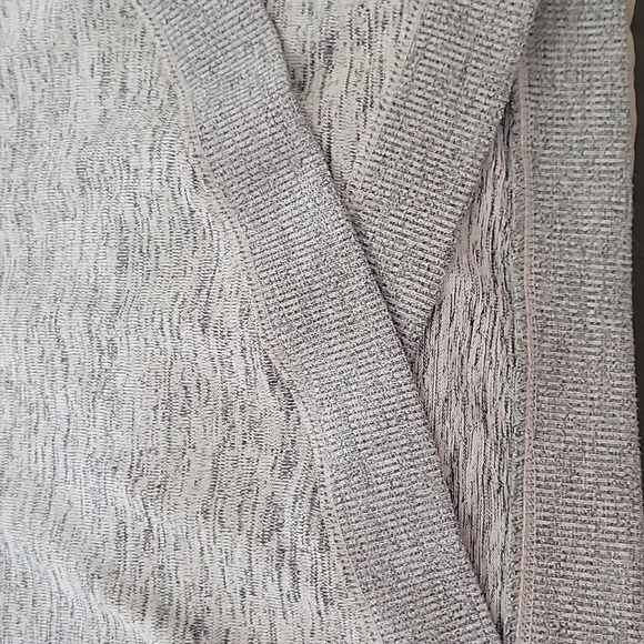 💲1️⃣ 90 Degrees by Reflex XS Women Grey Crew Lightweight Longsleeve Sweater - Picture 11 of 13